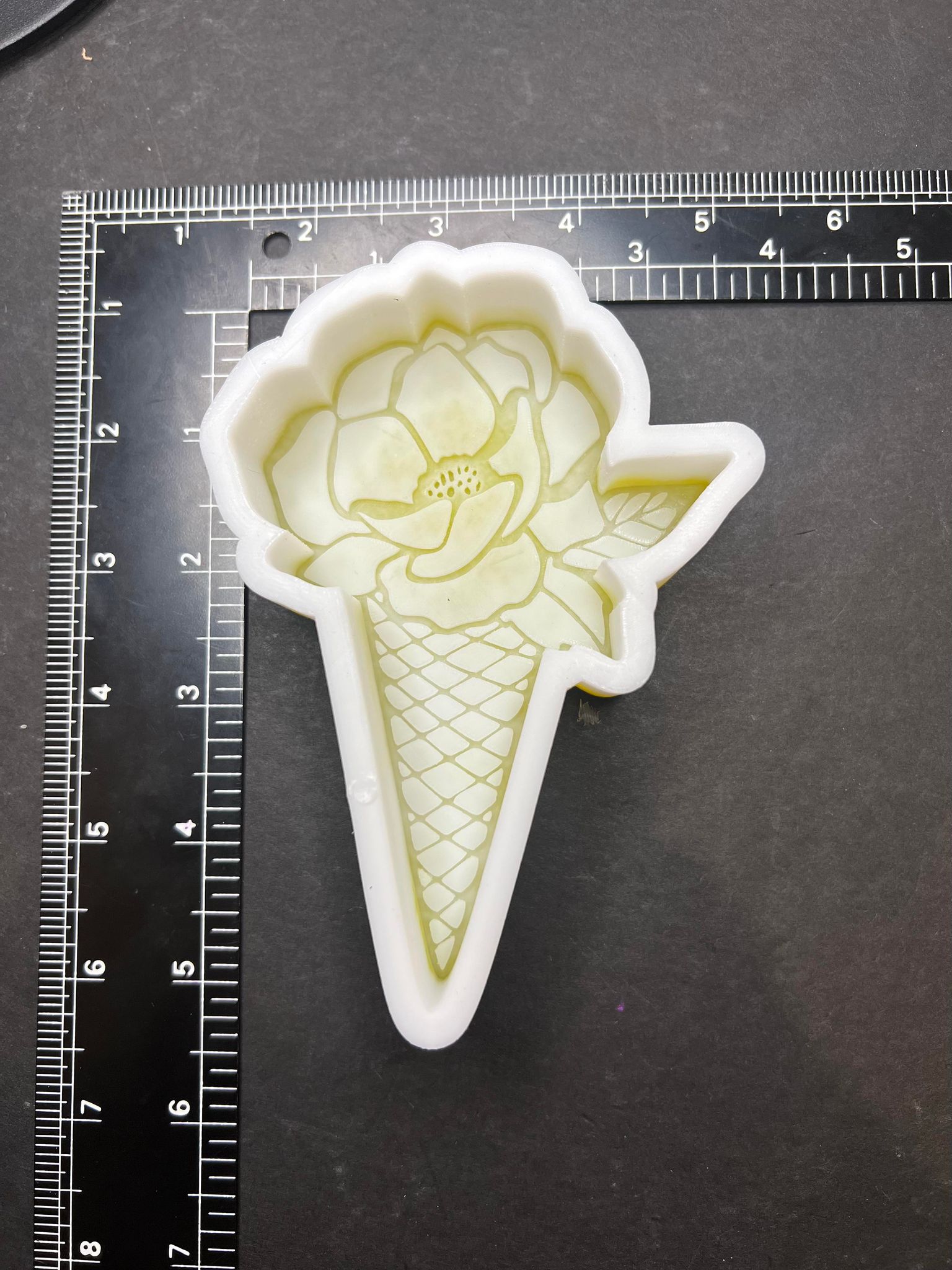(A402) Ice Cream Bouquet Silicone Mold