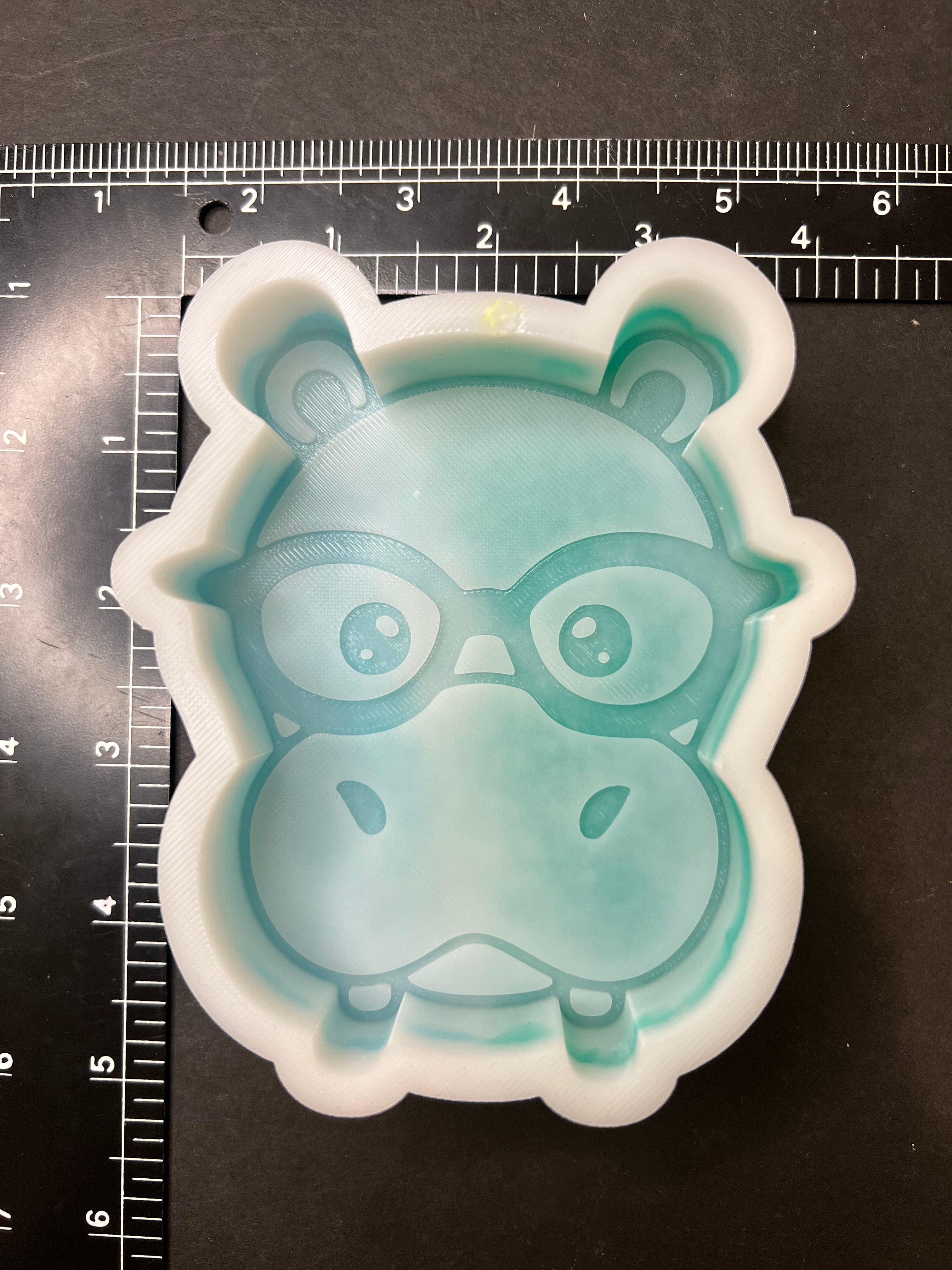 (B132) Smart Hippo Silicone Mold
