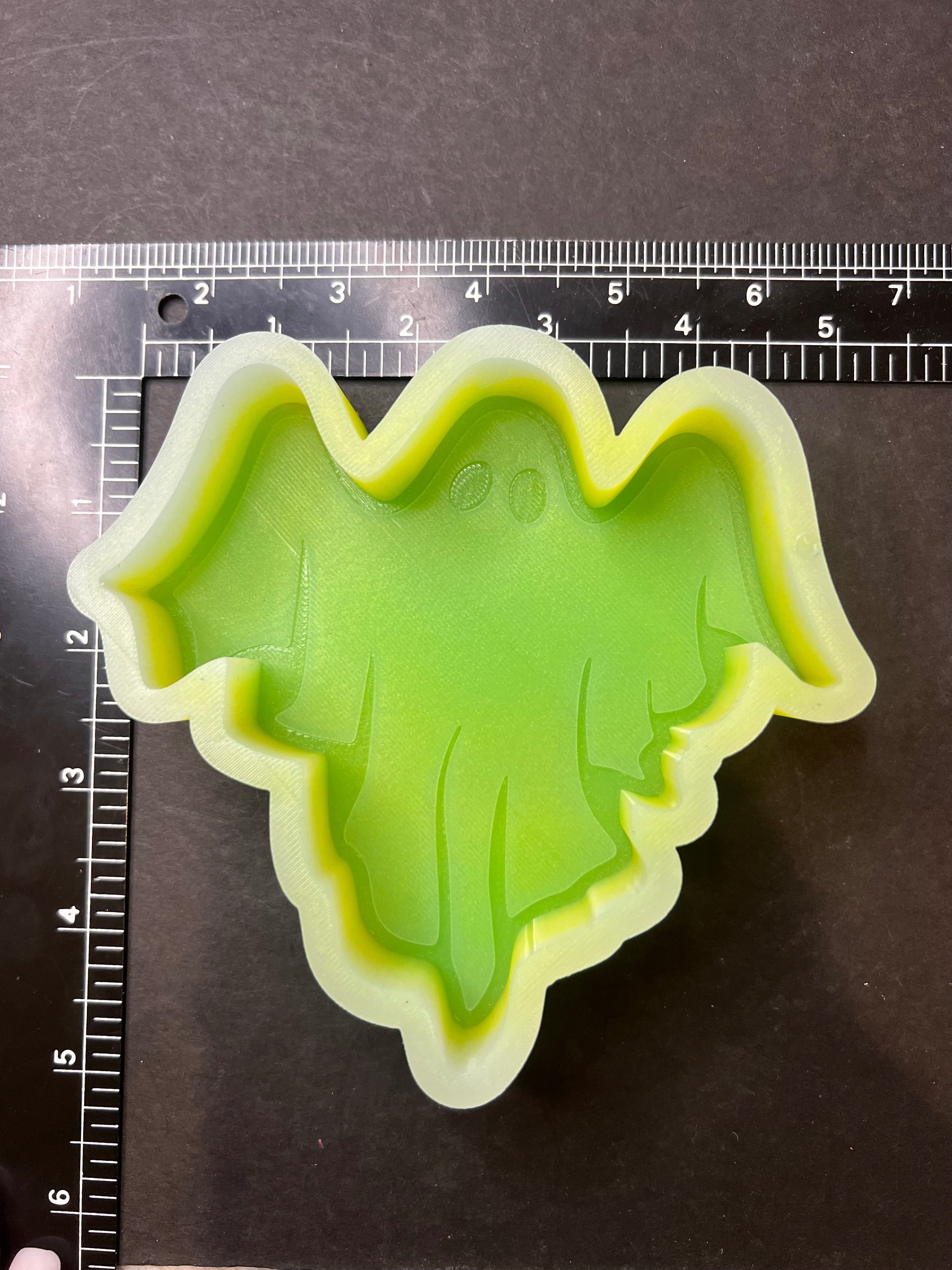 (B139) Spooky Ghost Silicone Mold